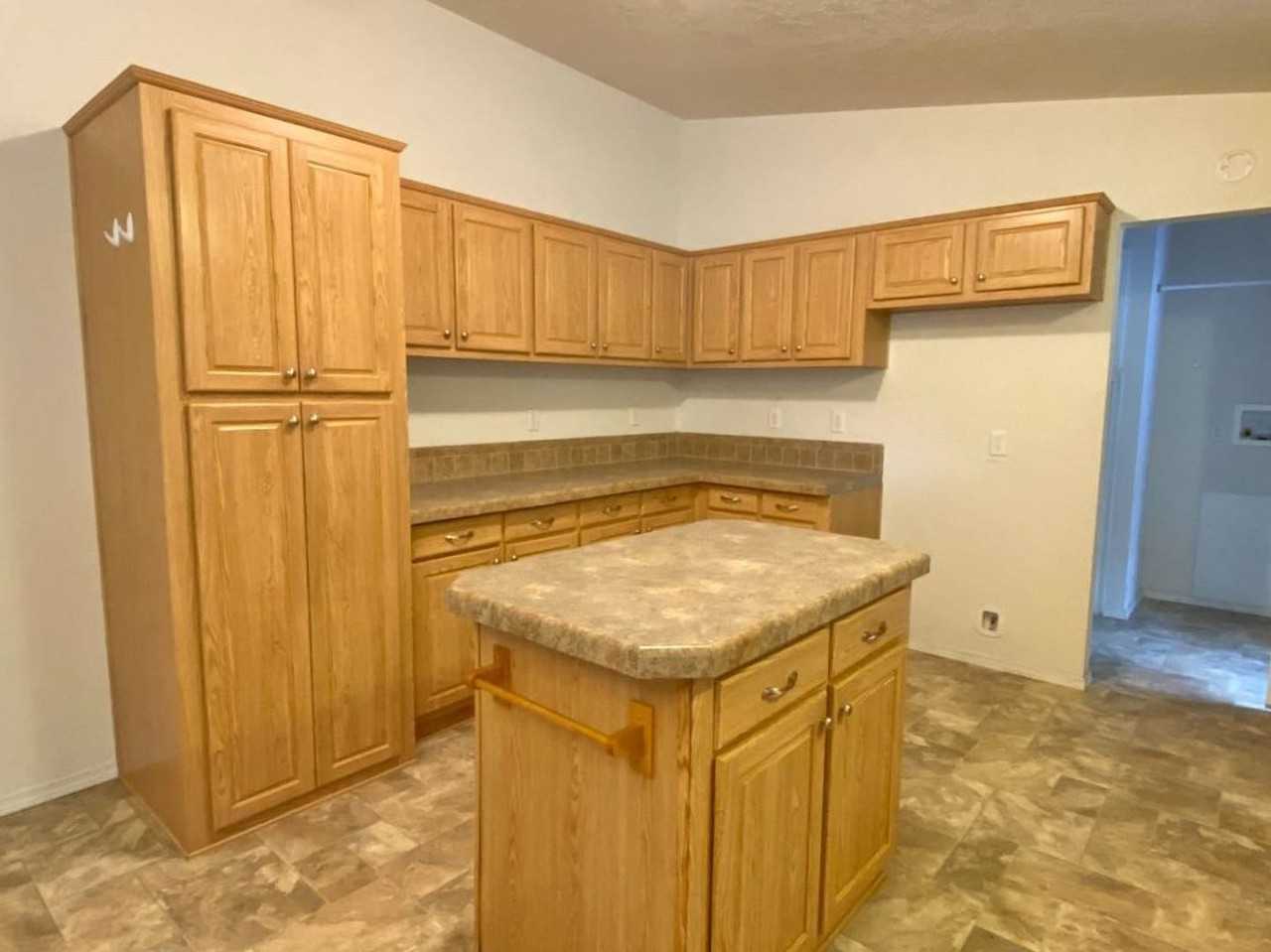 230 Oak Leaf Ln - Photo 4 of 12