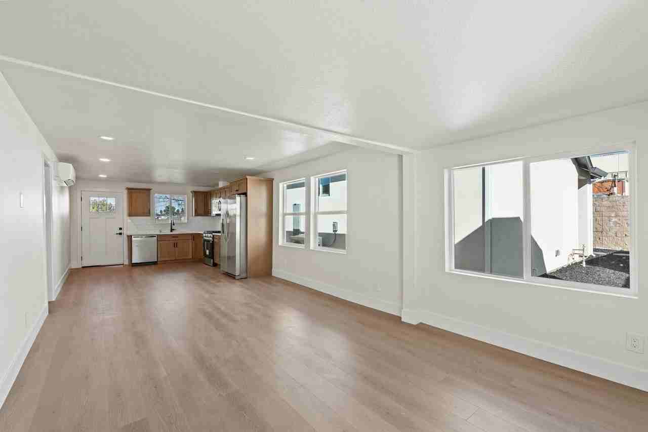 3109 29th Ave - Photo 4 of 16