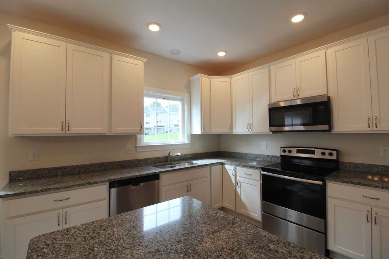 1174 Harvest Ct - Photo 4 of 27