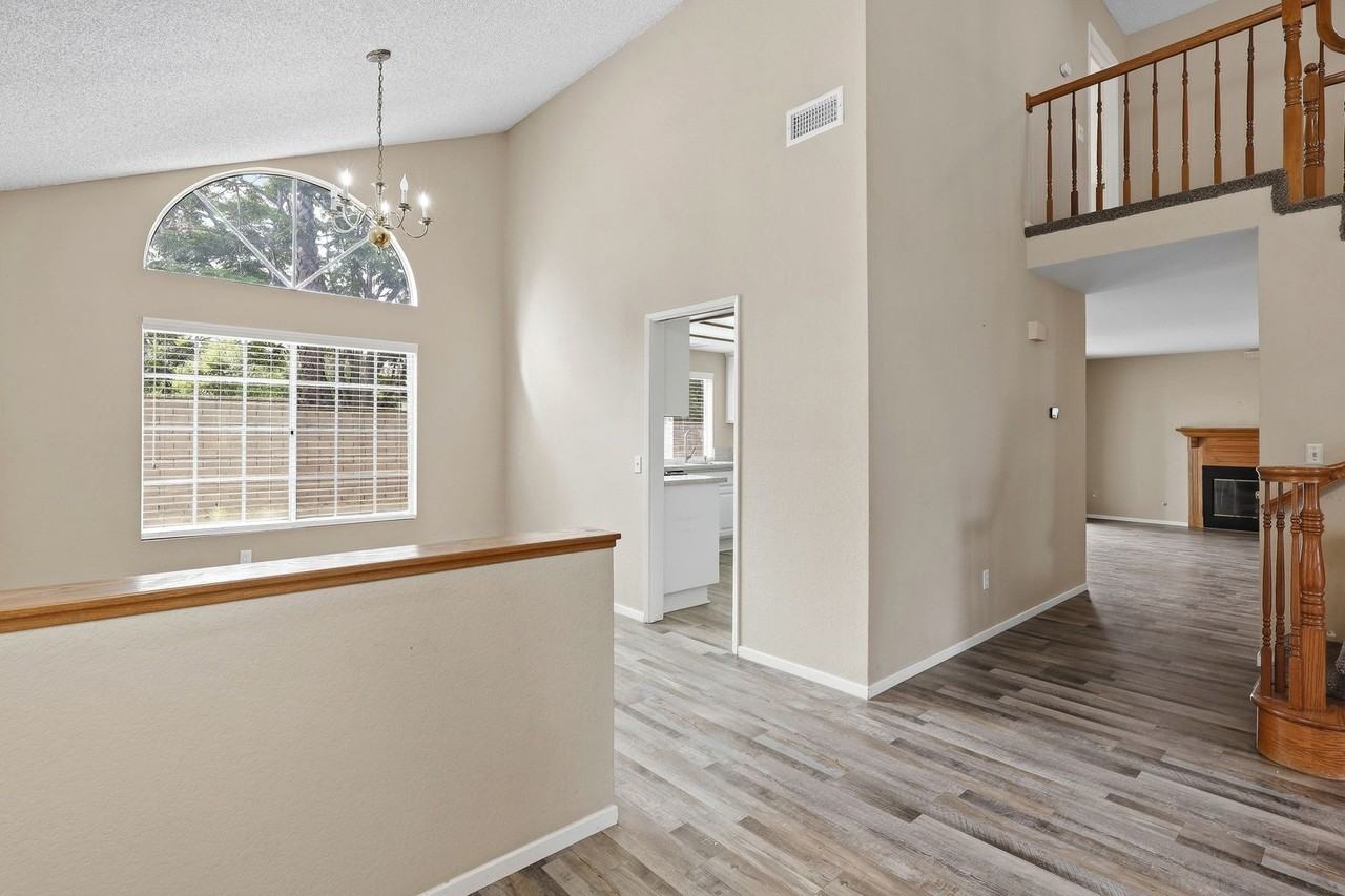 3353 Silvertip Rd - Photo 6 of 28
