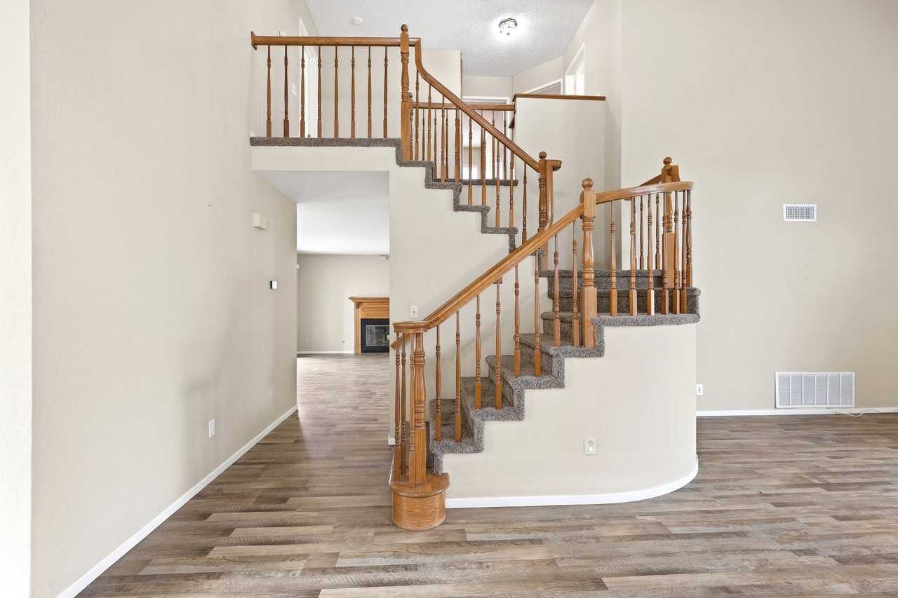 3353 Silvertip Rd - Photo 7 of 28