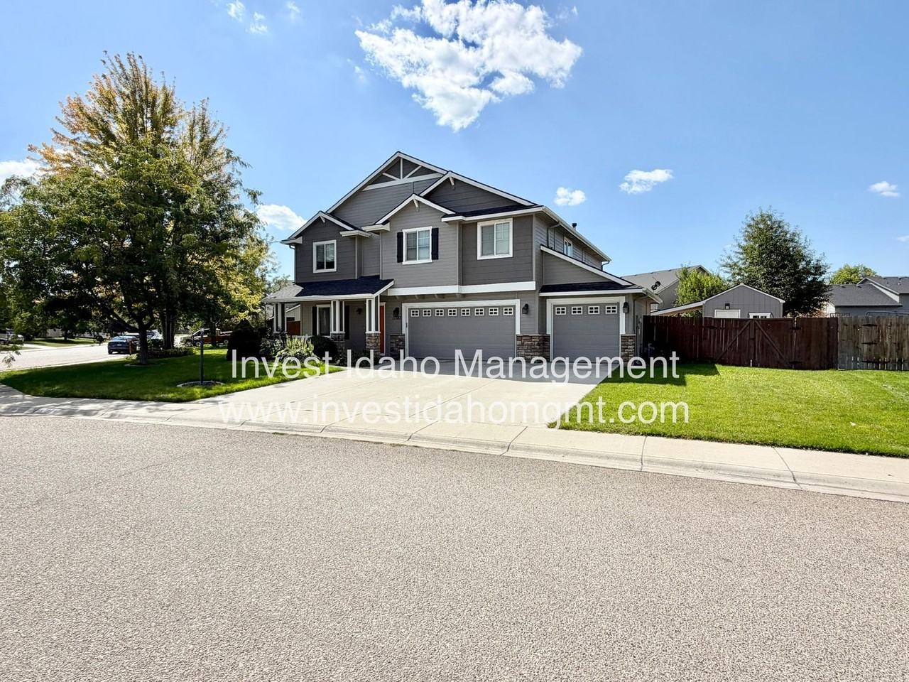 17383 N Chouteau Ave - Photo 3 of 24