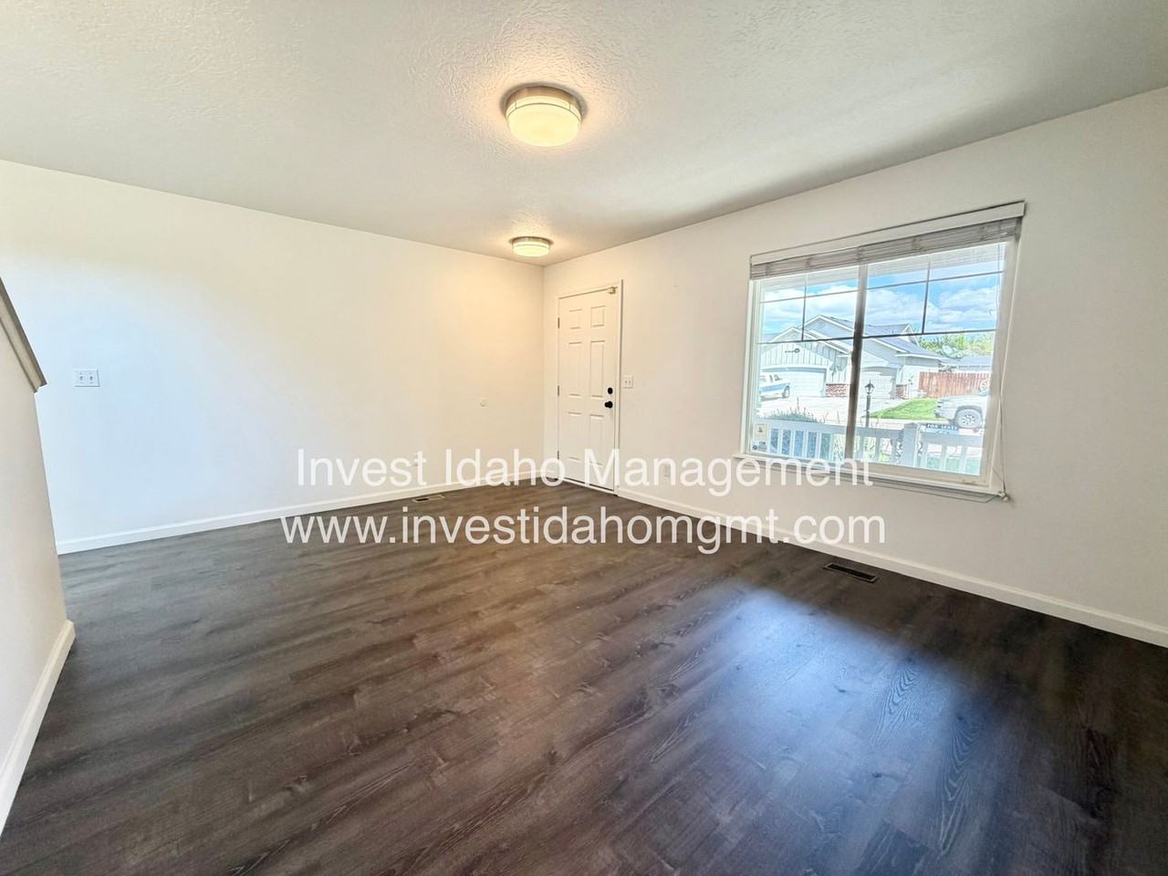 17383 N Chouteau Ave - Photo 5 of 24