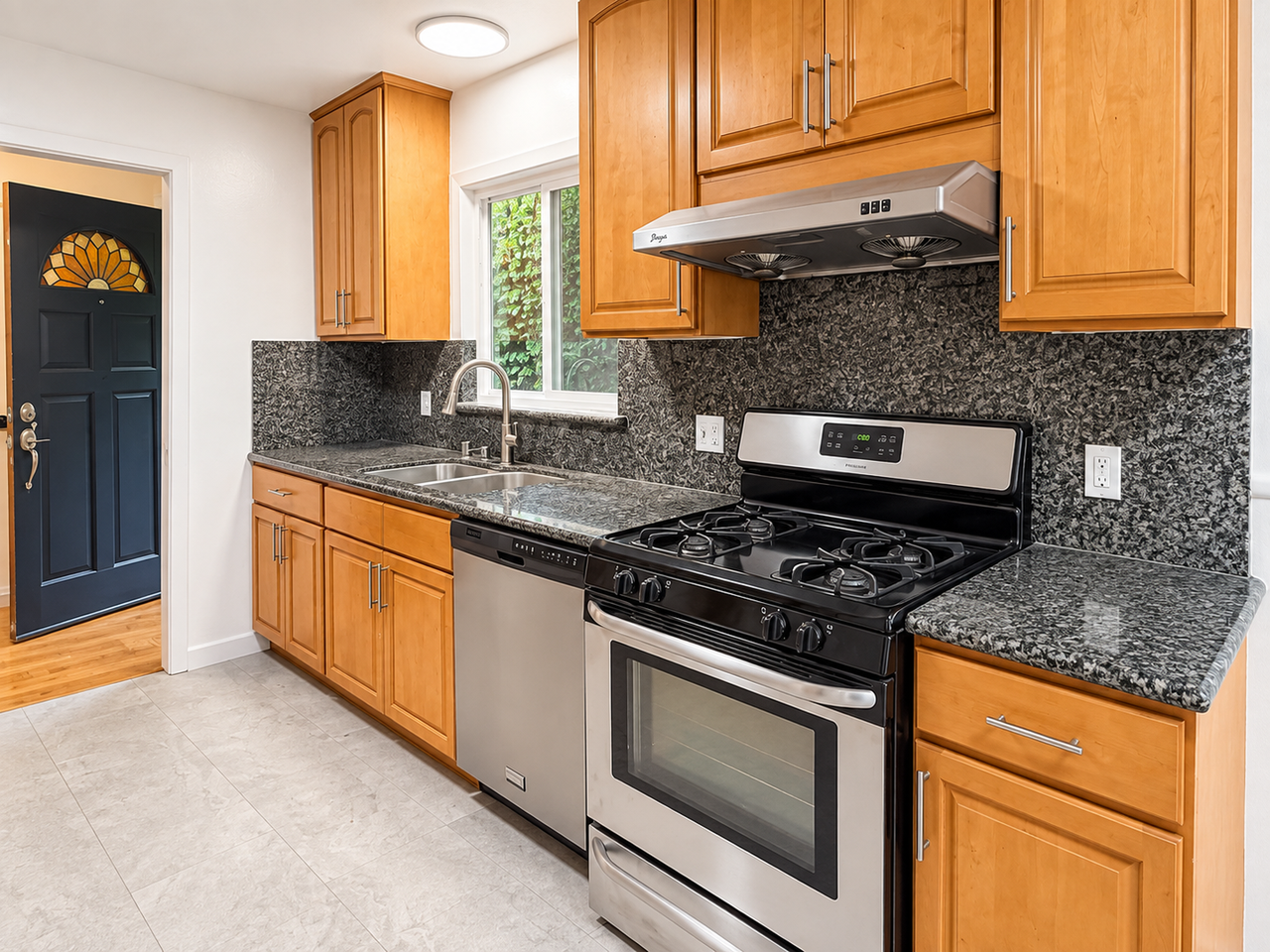 747 Ashbury Ave - Photo 3 of 22