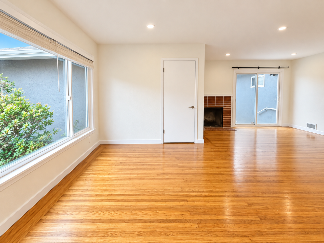 747 Ashbury Ave - Photo 7 of 22