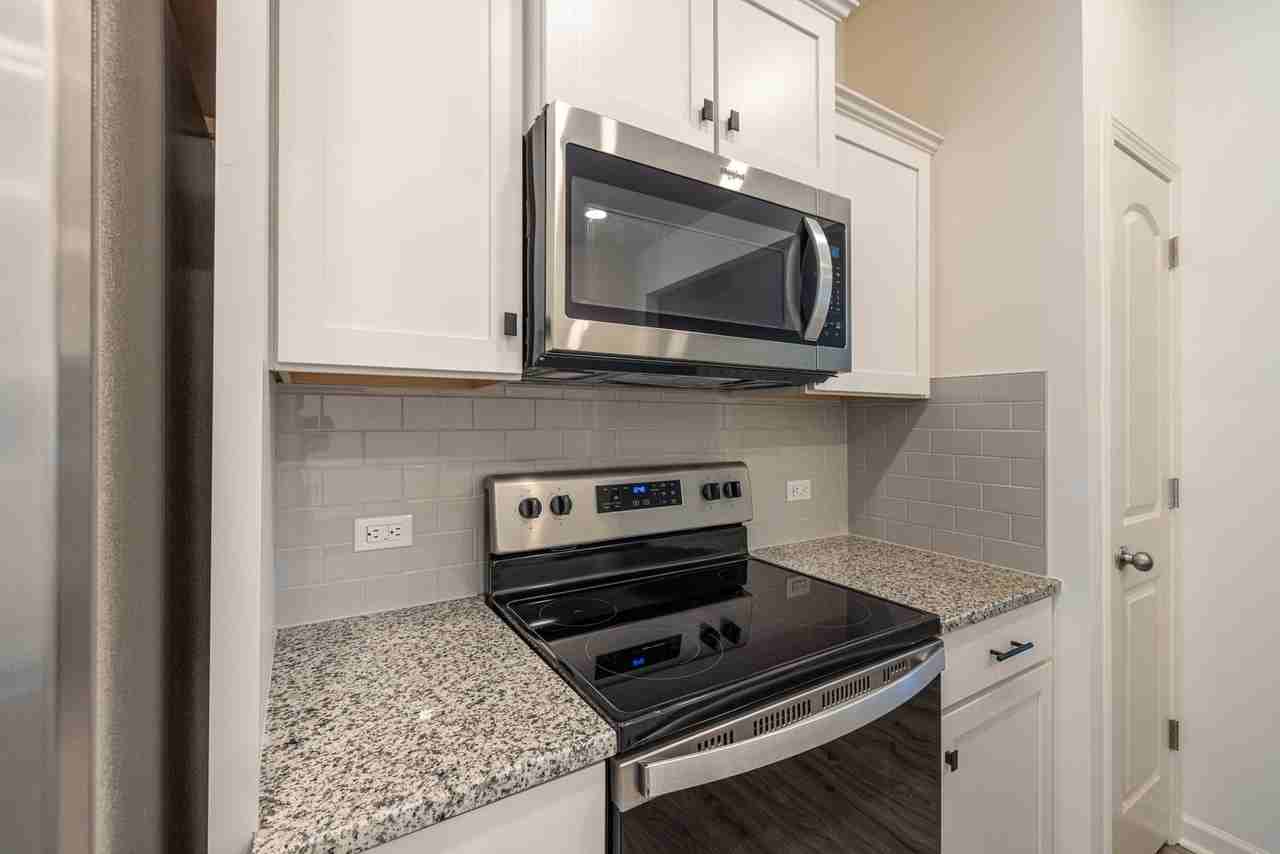 278 Banbury Ln - Photo 7 of 12