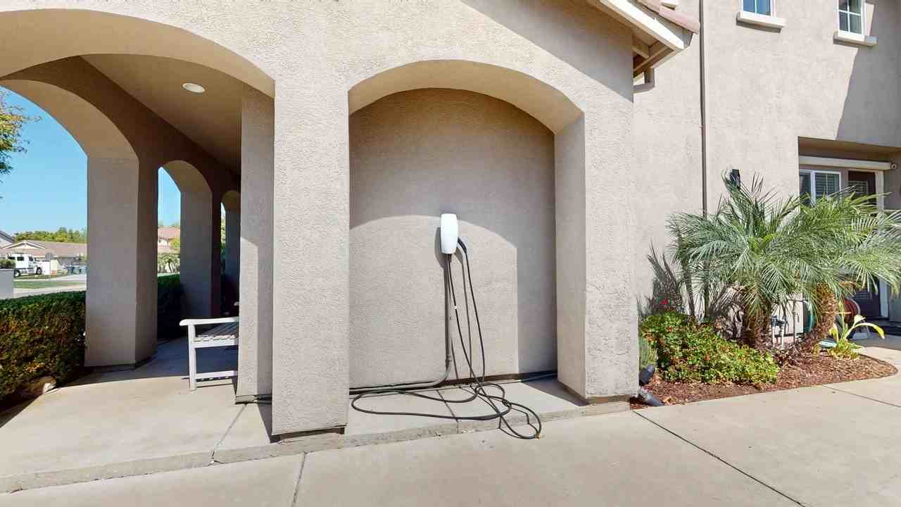 5446 Antique Rose Way - Photo 3 of 35