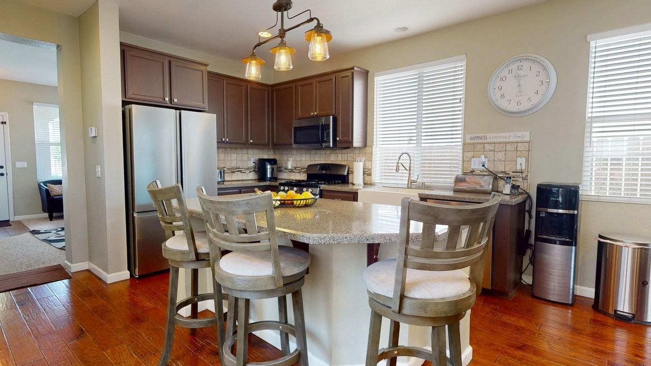 5446 Antique Rose Way - Photo 4 of 35