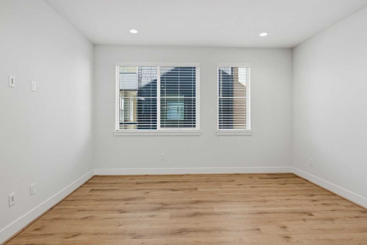 13364 Ne 175th Pl - Photo 2 of 23