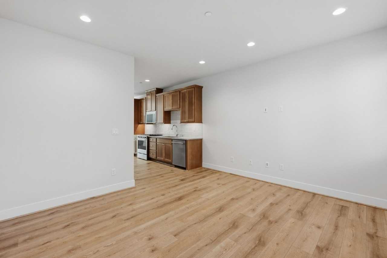 13364 Ne 175th Pl - Photo 4 of 23