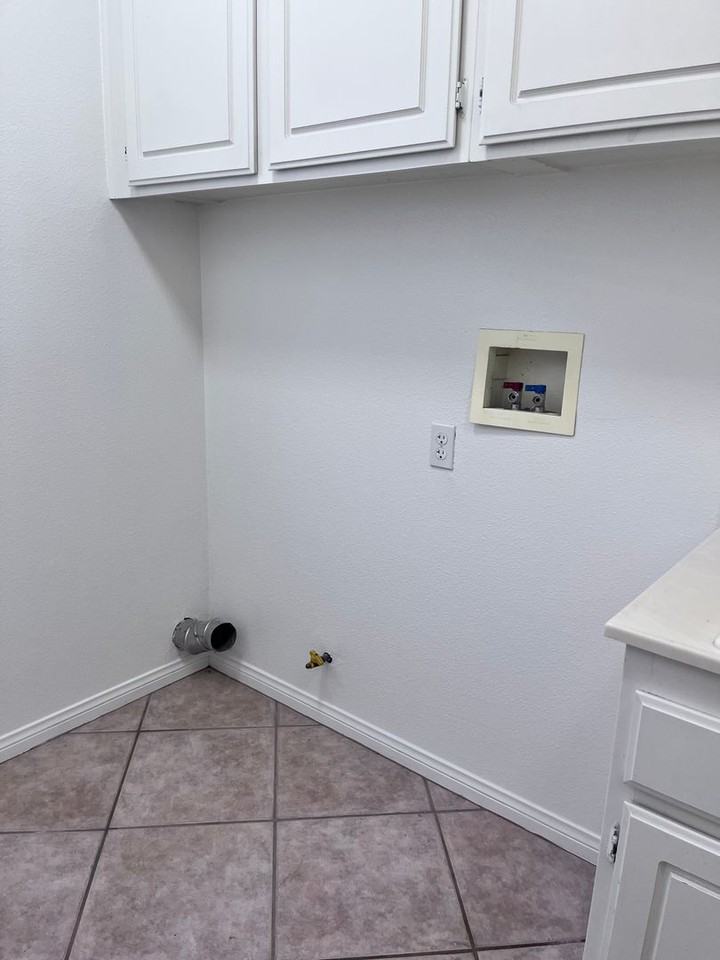 11811 Columbia Ct - Photo 6 of 19