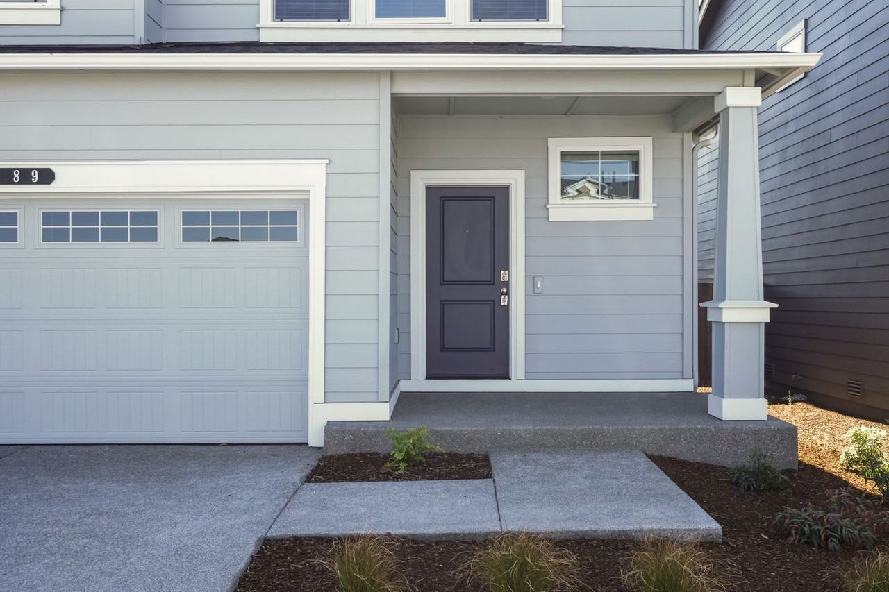 489 Cremini Loop Se - Photo 3 of 36