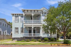 featured image of 320 E 31st St