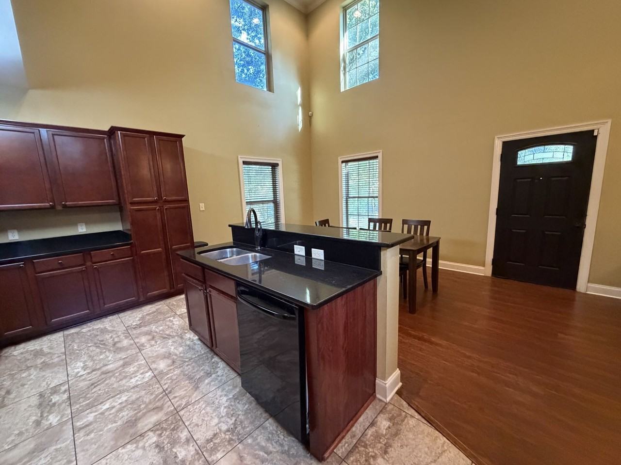 3705 Azalea Dr - Photo 3 of 19