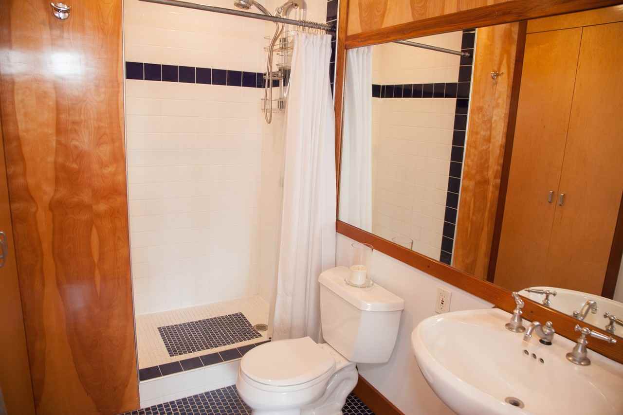 1020 Green Street #410 - Photo 4 of 10