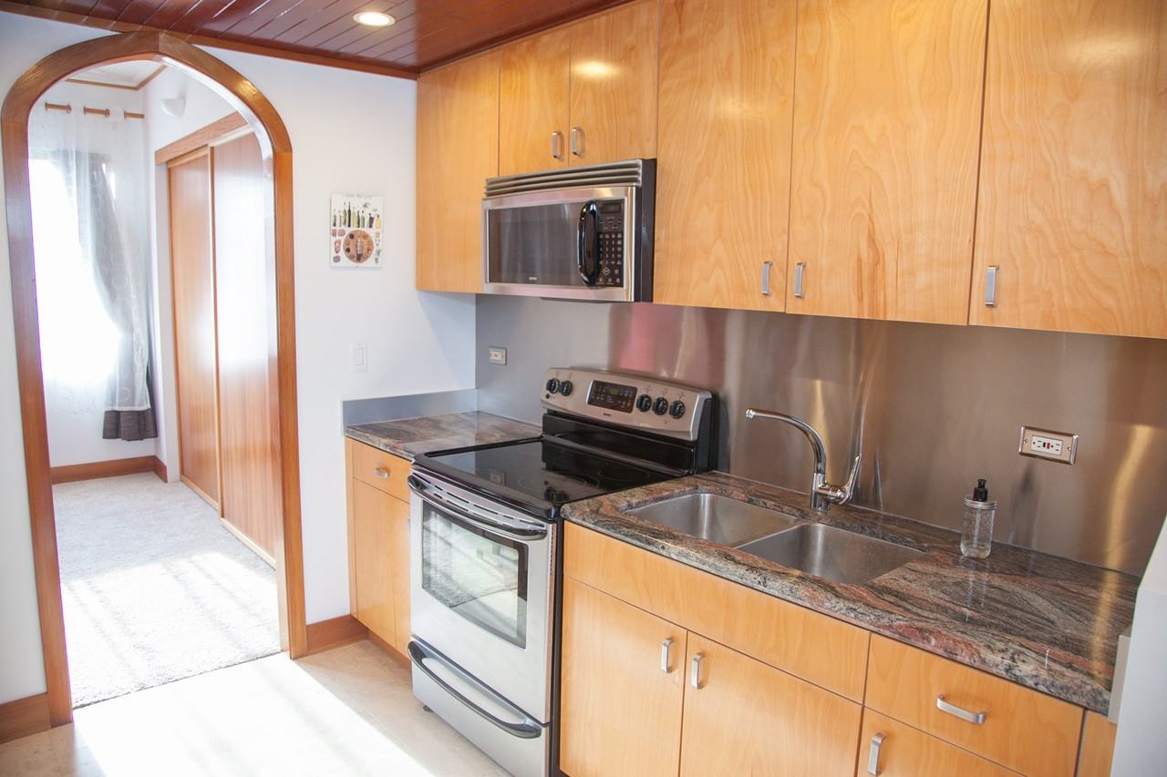 1020 Green Street #410 - Photo 7 of 10