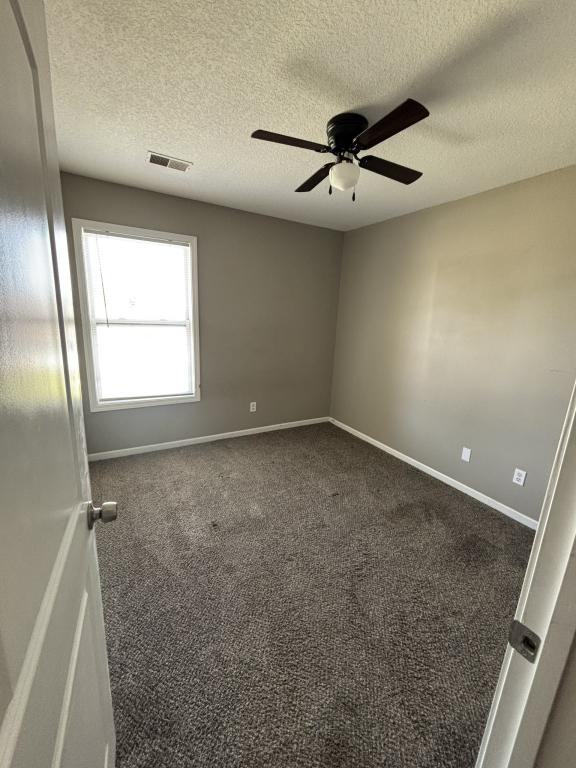 1923 S Arrowhead Ct - Photo 5 of 8