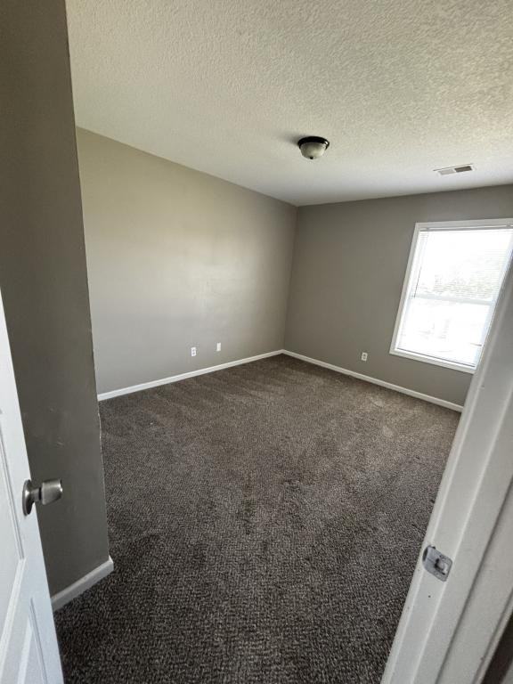1923 S Arrowhead Ct - Photo 6 of 8