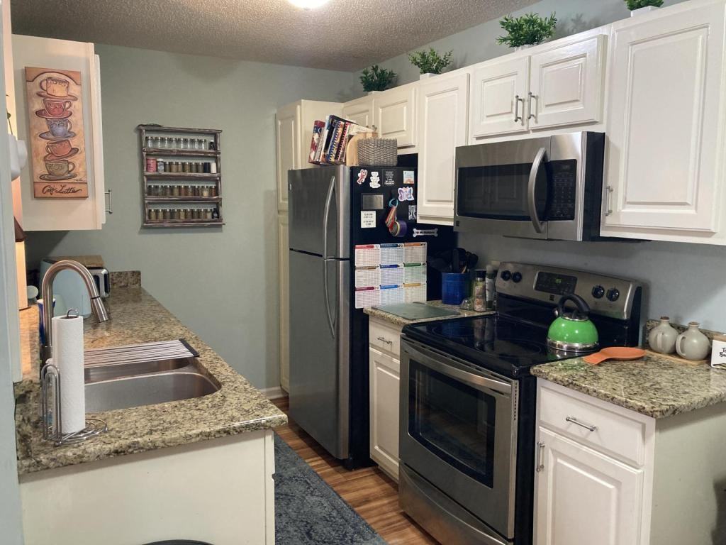 1114 3rd Loop Rd - Photo 3 of 18