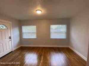 1136 Indian River Ave - Photo 2 of 12