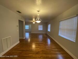 1136 Indian River Ave - Photo 3 of 12