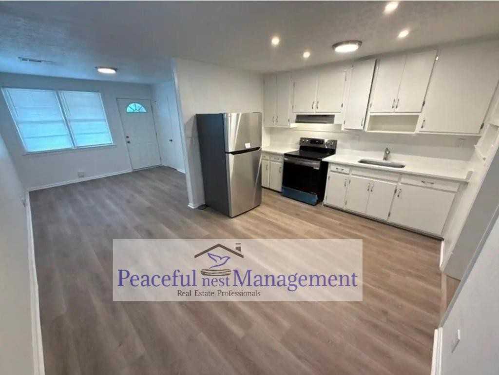 4723 Harbin St - Photo 2 of 5