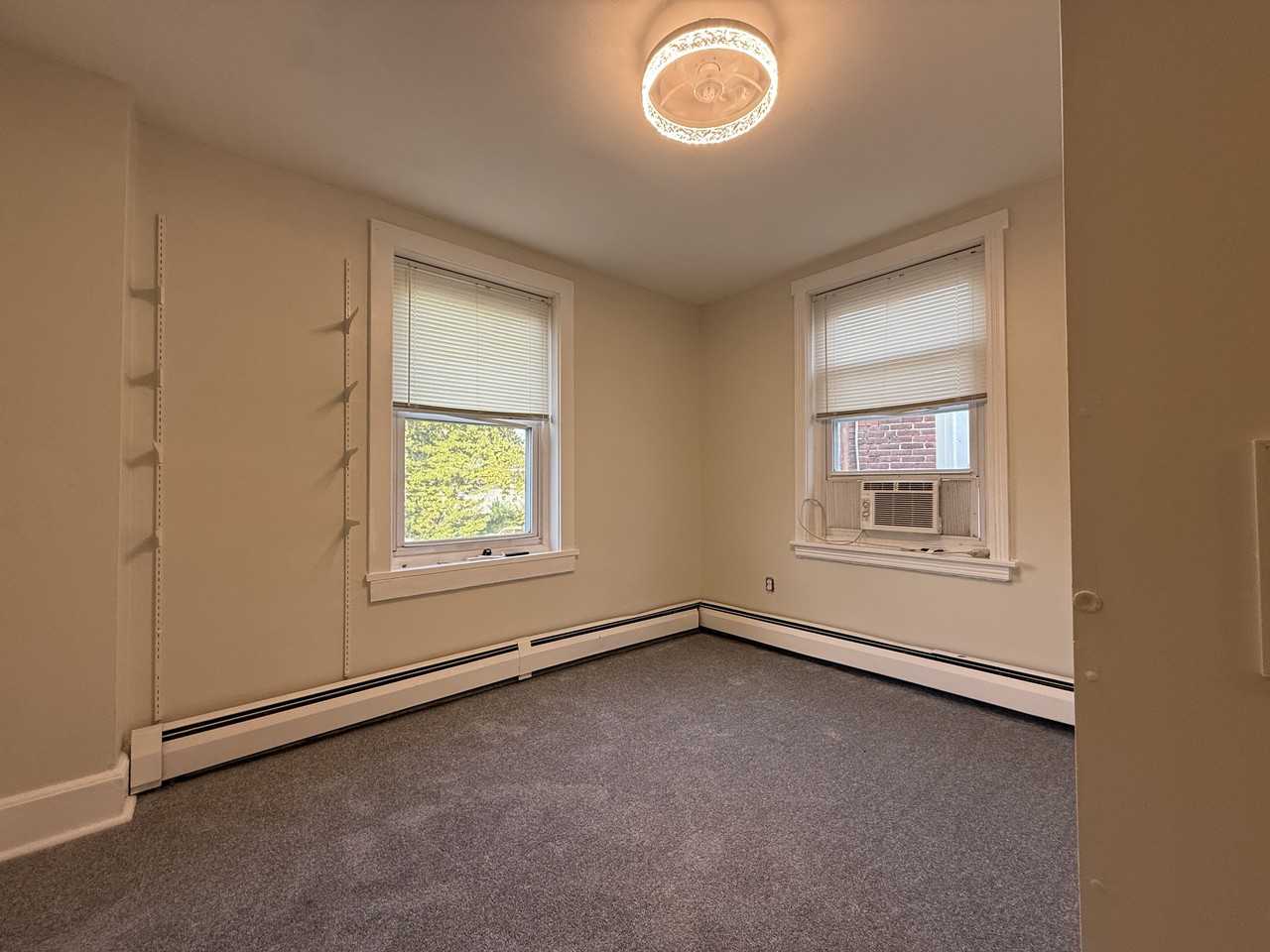 223 Cleveland St - Photo 6 of 9