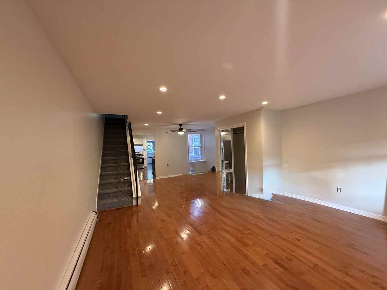 223 Cleveland St - Photo 7 of 9