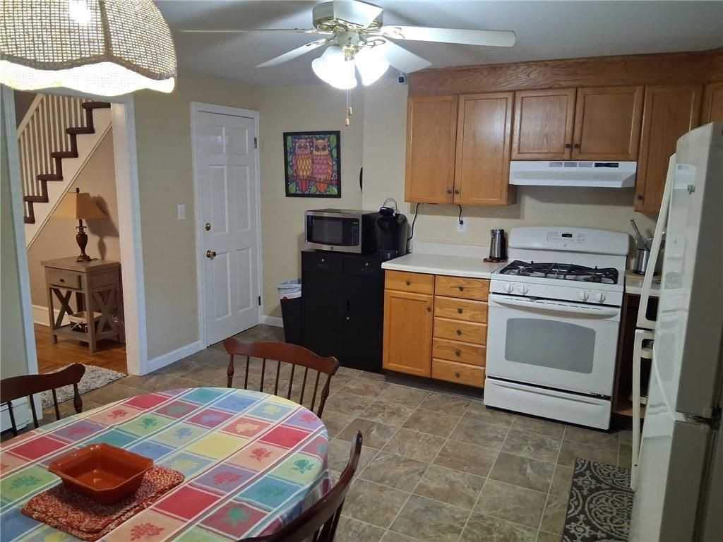 170 Bernice Ave - Photo 7 of 10