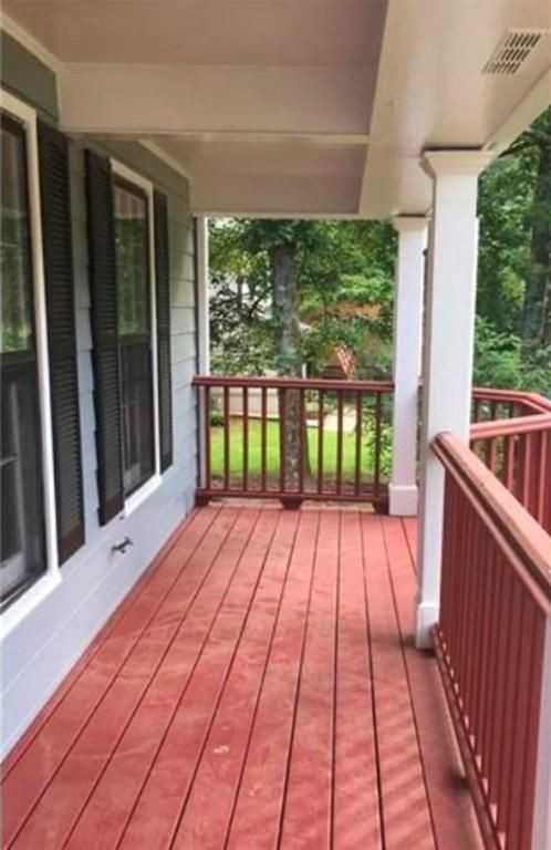 1011 Forest Park Ln - Photo 2 of 9