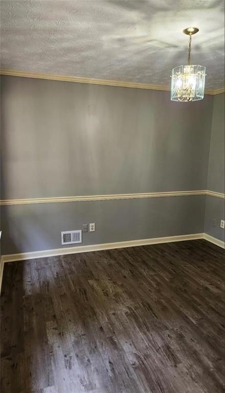 1011 Forest Park Ln - Photo 3 of 9