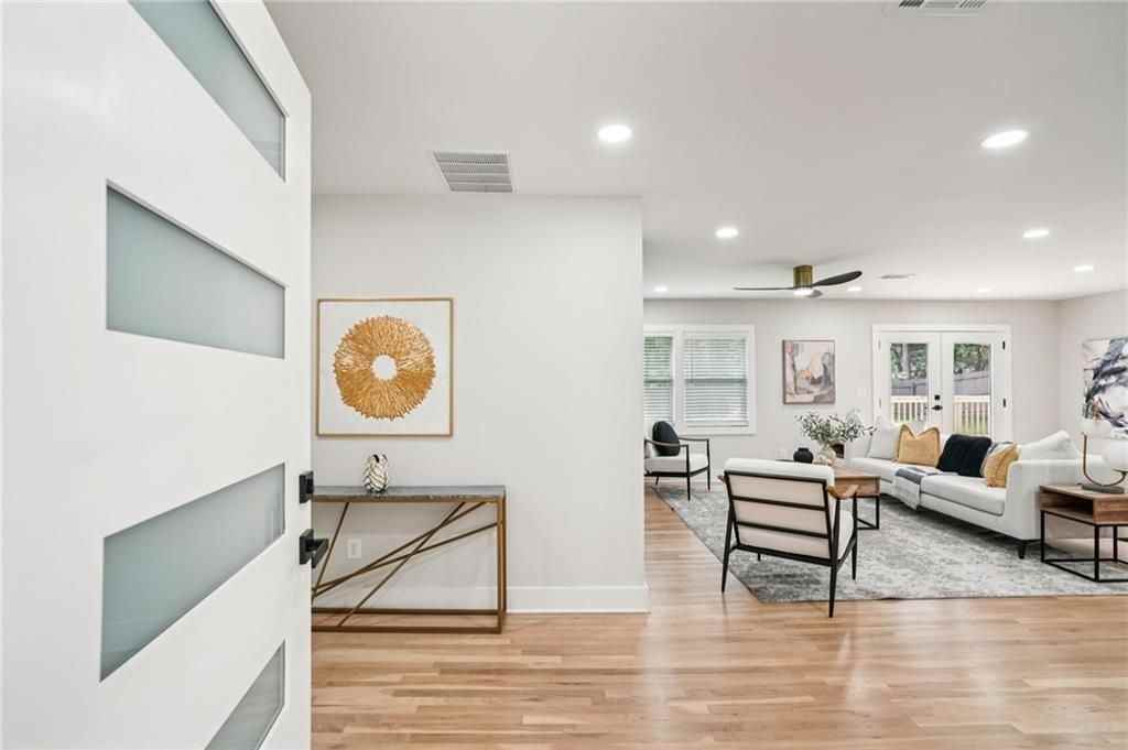 5170 Chamblee Dunwoody Rd - Photo 4 of 44