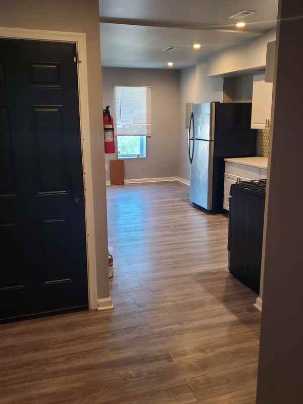325 Rutherford Ave ##2 - Photo 6 of 7