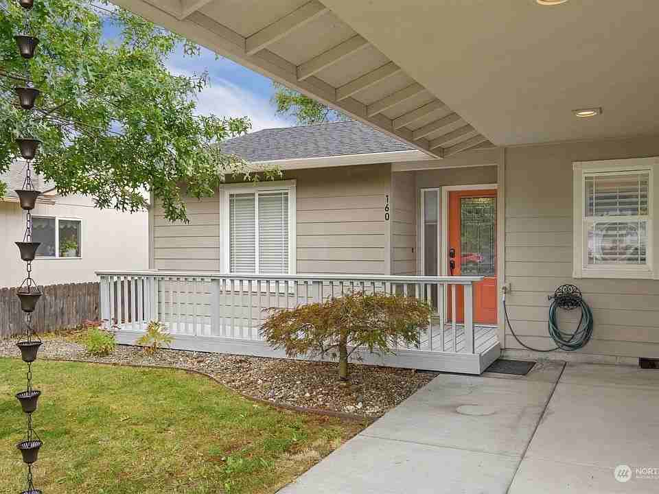 160 Balboa Loop - Photo 3 of 24