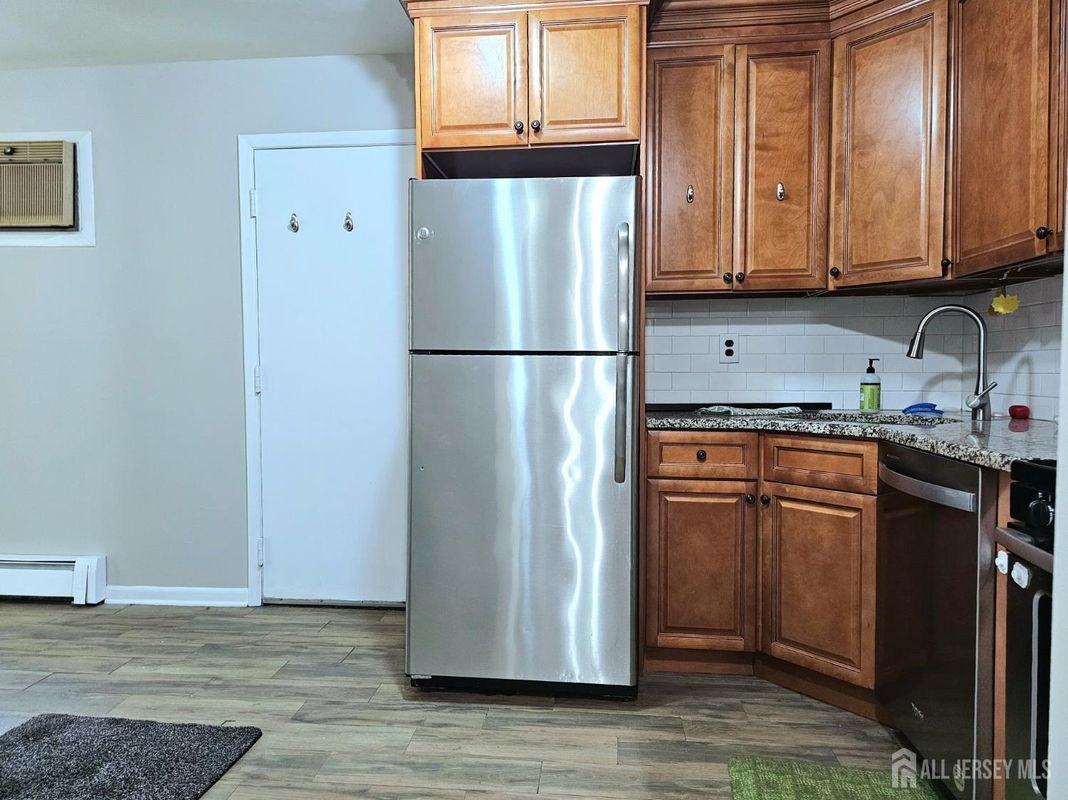 19 Sheffield Ct - Photo 7 of 24