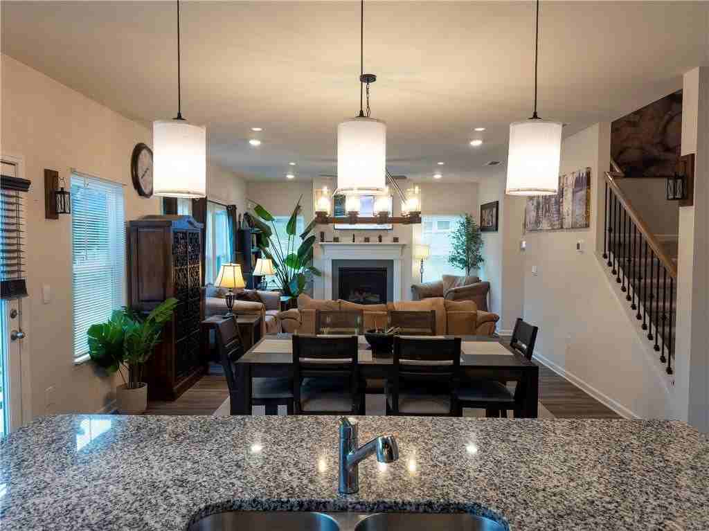 6960 Newcastle Ct - Photo 6 of 23