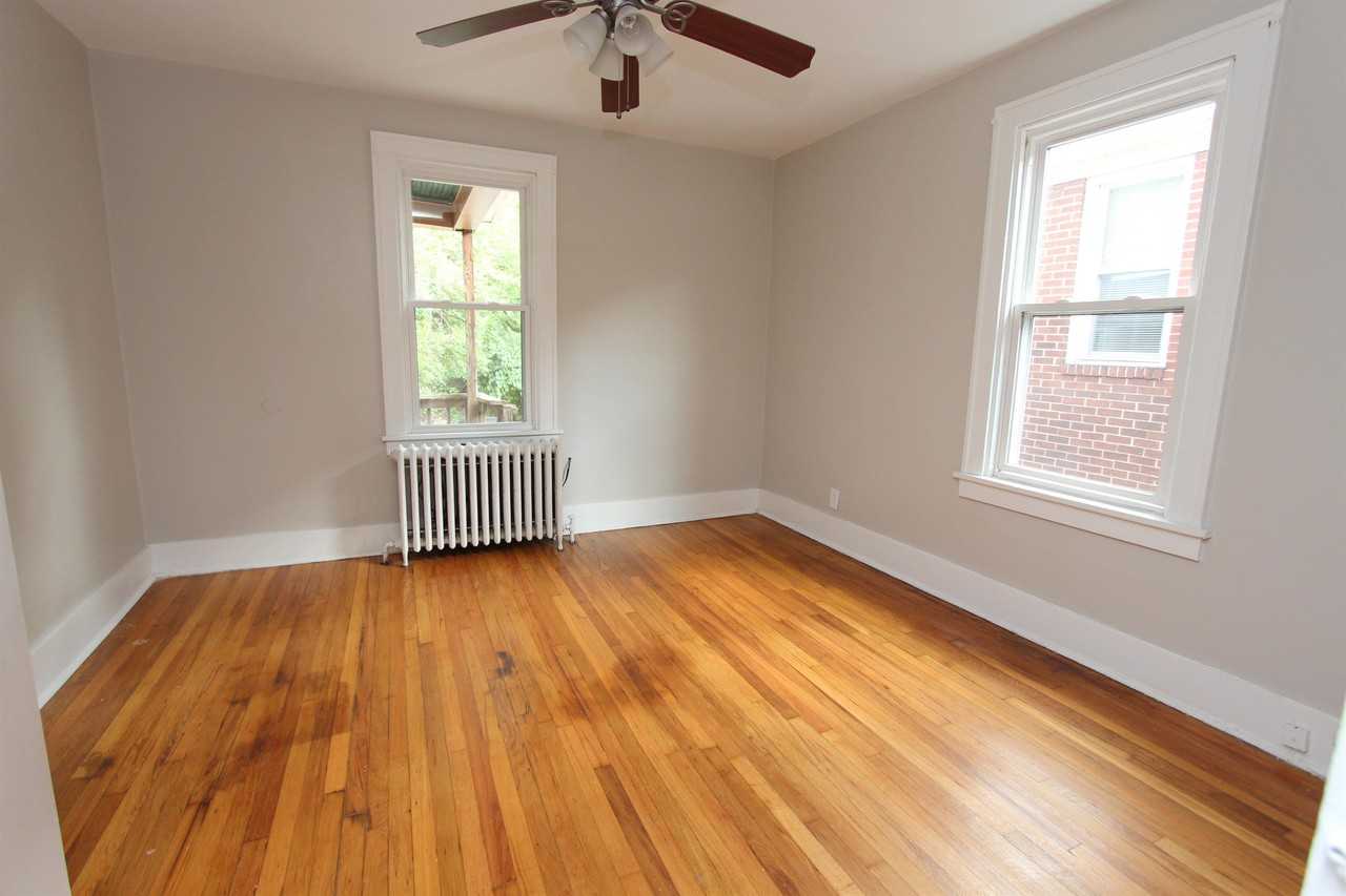 3556 Beechwood Blvd #2 - Photo 5 of 8