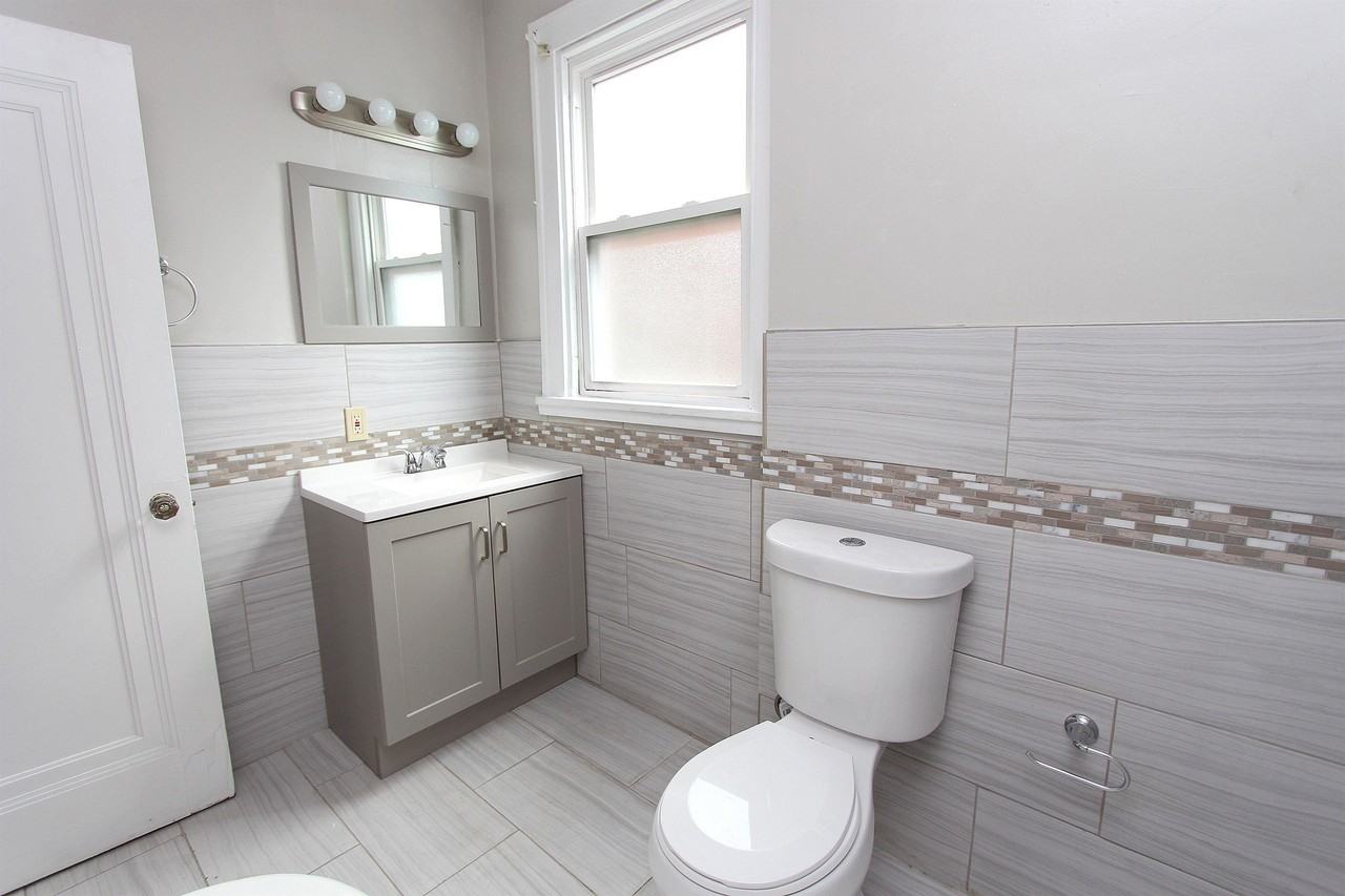 3556 Beechwood Blvd #2 - Photo 7 of 8