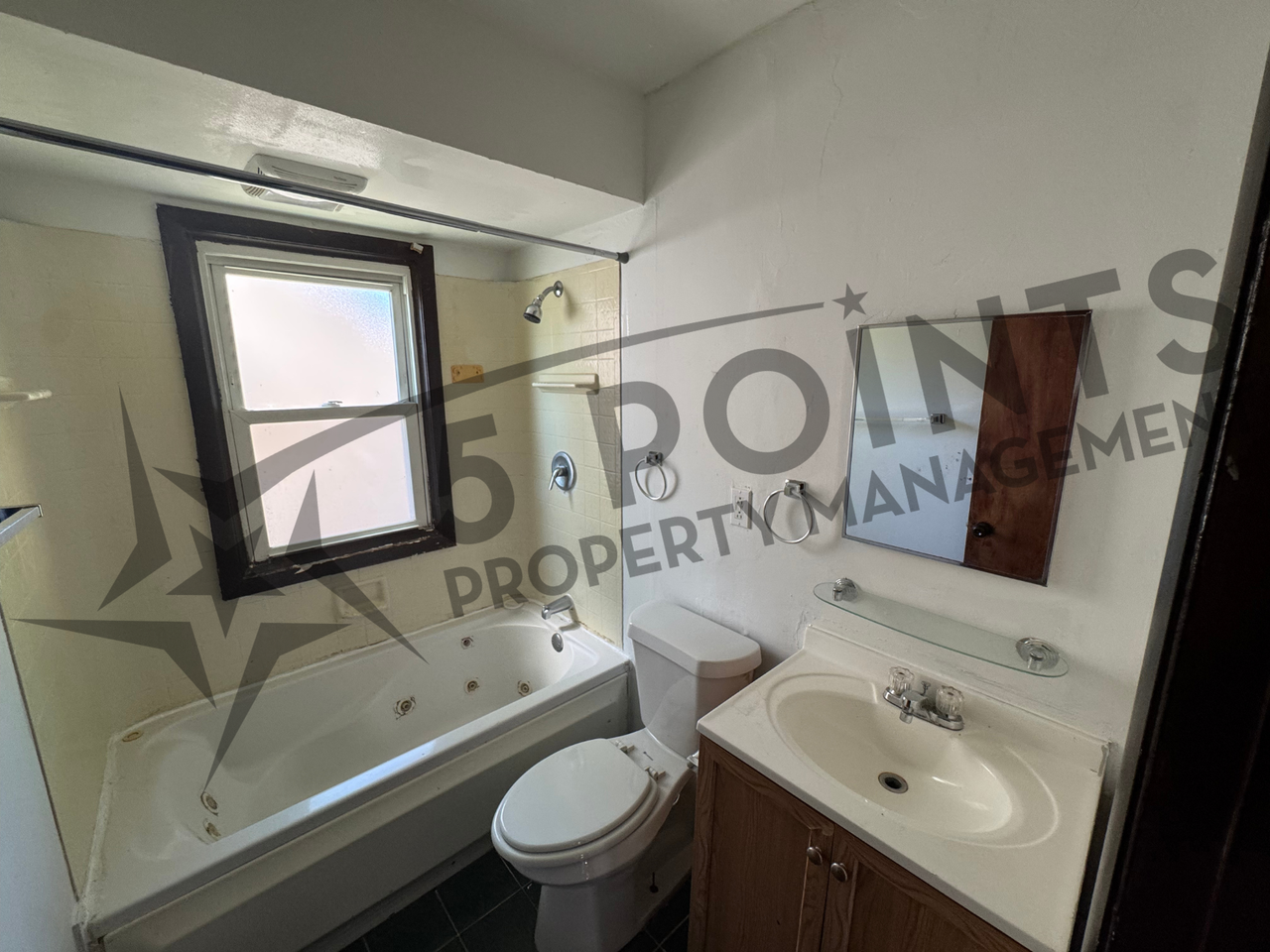 13509 Eastwood Blvd - Photo 2 of 20