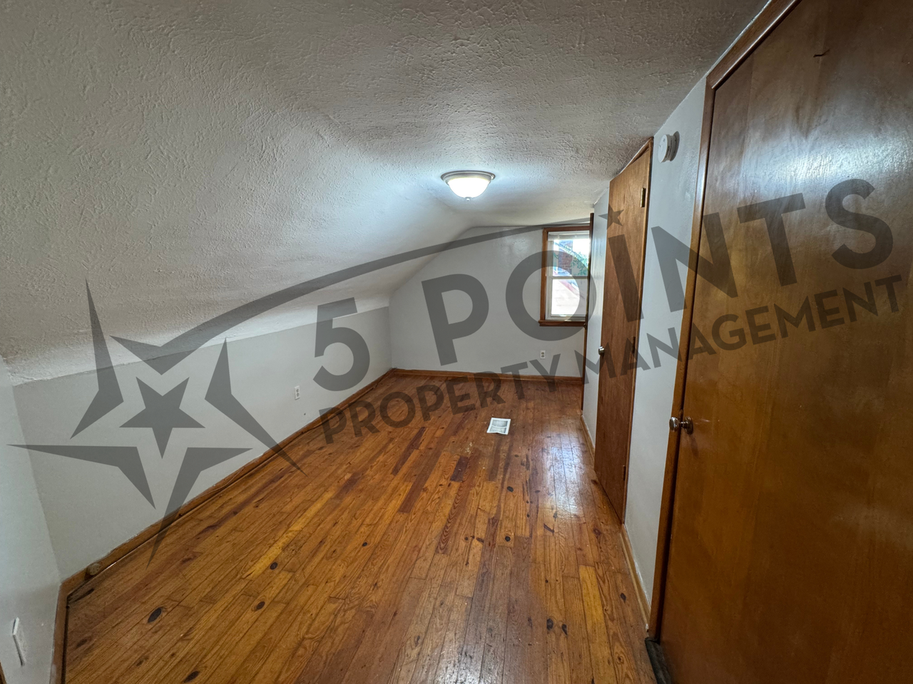 13509 Eastwood Blvd - Photo 3 of 20