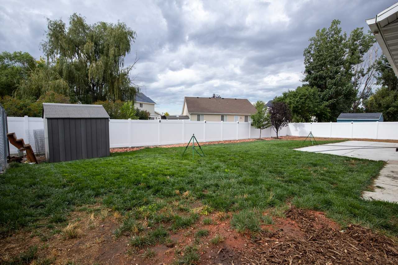 240 Ws - Photo 6 of 20