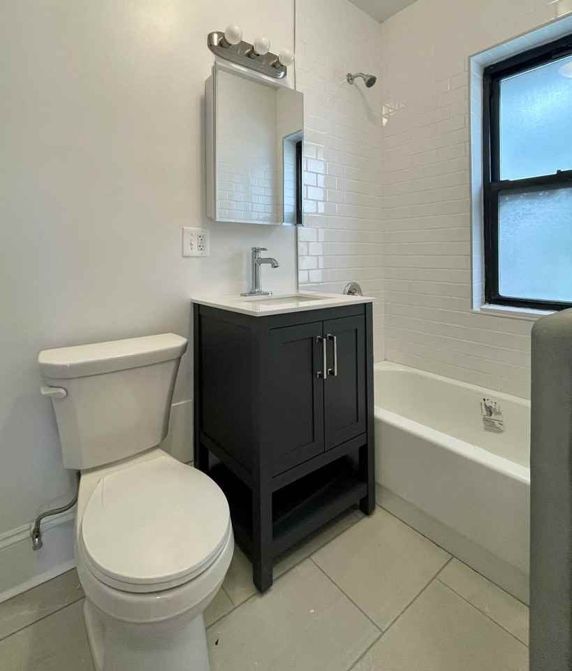 2700 N Spaulding Ave #3DD - Photo 6 of 9