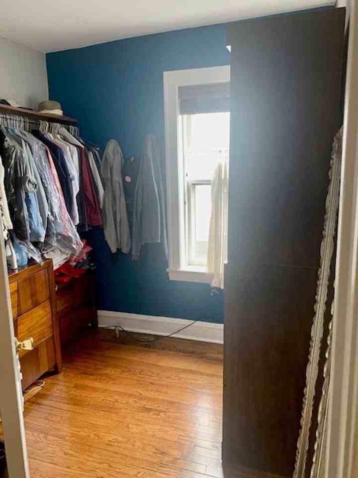 2439 W Gunnison St #3 - Photo 4 of 14