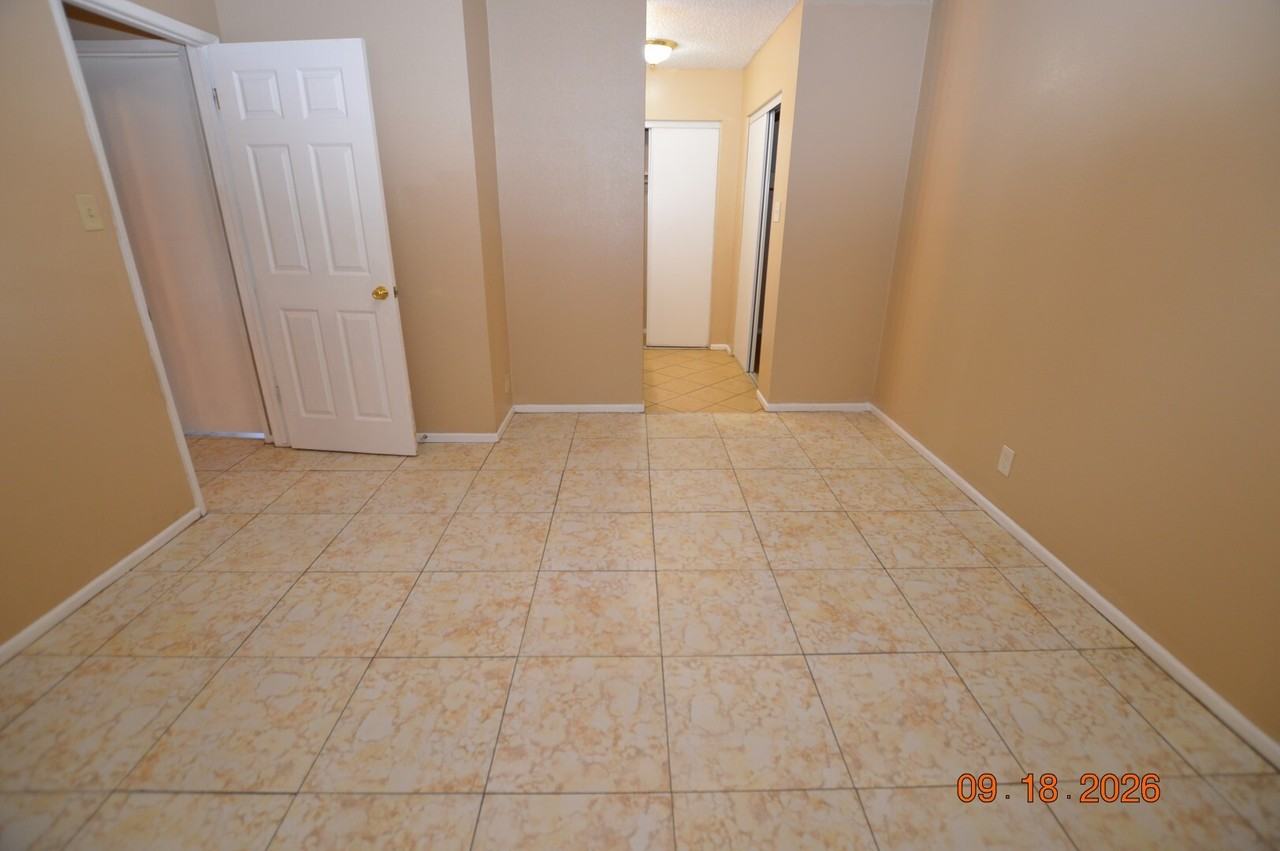 617 Vincent Way - Photo 4 of 26