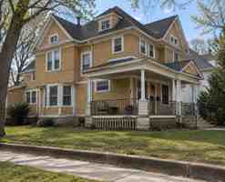 featured image of 326 Western Ave #3