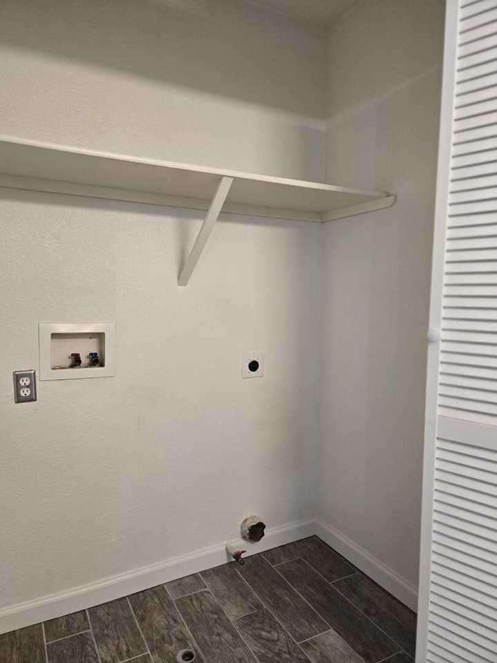 664 W Cinnamon Ave - Photo 4 of 19