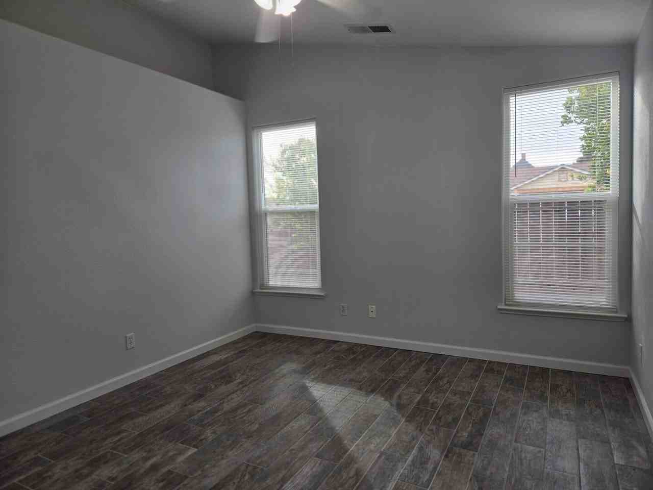 664 W Cinnamon Ave - Photo 7 of 19