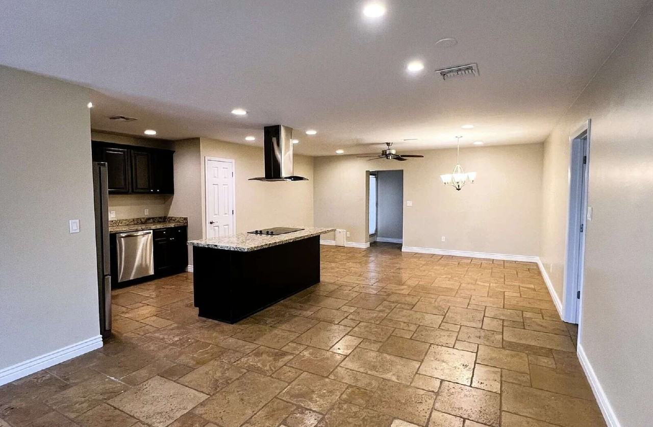 1643 N 87th Pl - Photo 4 of 15