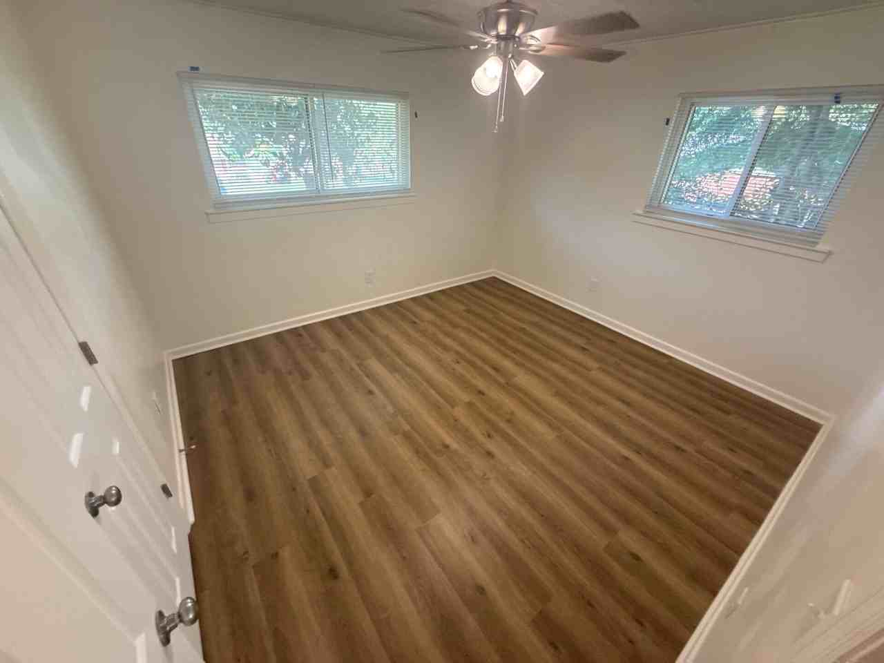 962 Farwell Dr - Photo 7 of 12