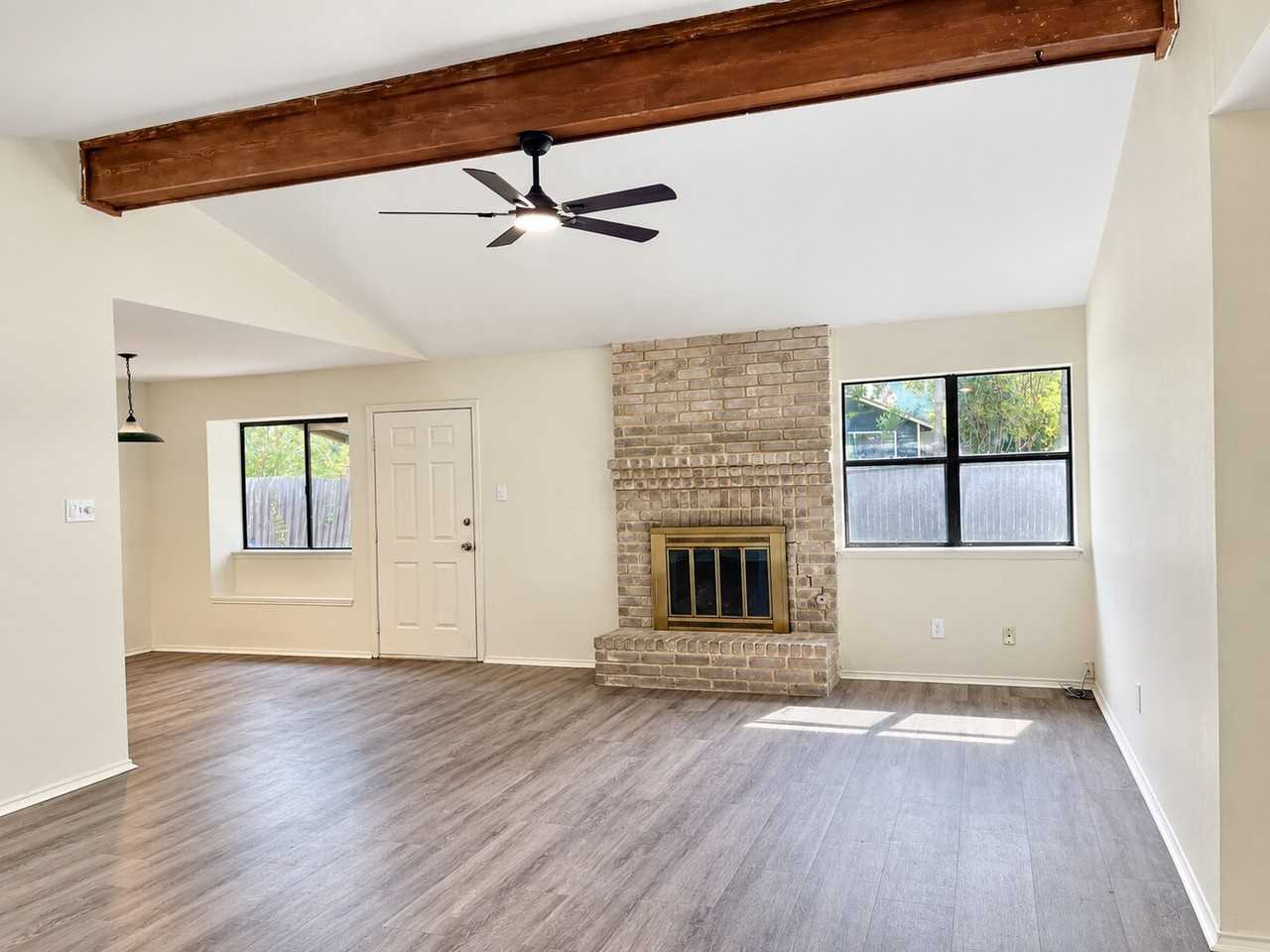 5530 Sunup Dr - Photo 4 of 14